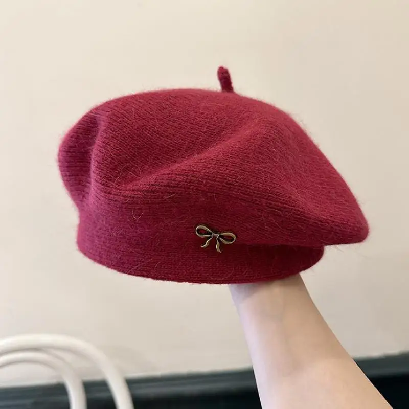  Beret damski w stylu koreańskim z metalową kokardą, dziergany, jesienno-zimowy, casualowy, w stylu malarza, modny, ciepły, idealny do codziennych stylizacji, nowy Beret damski w stylu koreańskim z metalową kokardą, dziergany, jesienno-zimowy, casualowy, w stylu malarza, modny, ciepły, idealny do codziennych stylizacji, nowy