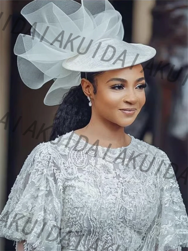 Czerwony kapelusz z fascynatorem ślub kościelny nakrycie głowy kobiety formalne wydarzenie herbata czapka Chapeau pióro Kentucky Derby Race Millinery Femme Czerwony kapelusz z fascynatorem ślub kościelny nakrycie głowy kobiety formalne wydarzenie herbata czapka Chapeau pióro Kentucky Derby Race Millinery Femme