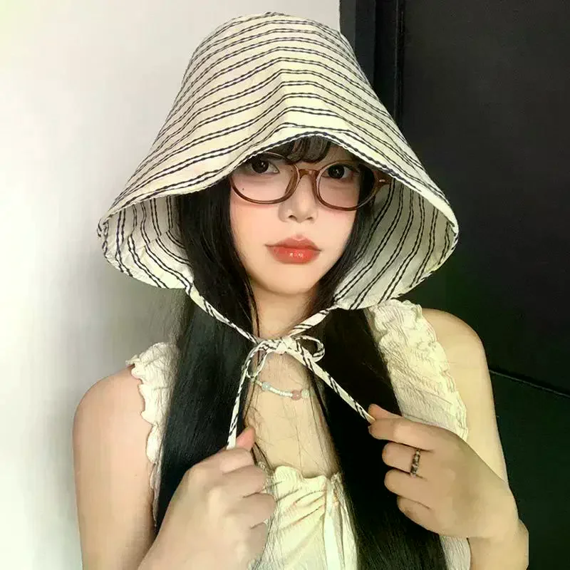 Kapelusz typu bucket hat z szerokim rondem, w kwiaty, w stylu rustykalnym, francuski, w paski, sznurowany, chroniący przed słońcem, idealny na letnie wydarzenia na świeżym powietrzu Kapelusz typu bucket hat z szerokim rondem, w kwiaty, w stylu rustykalnym, francuski, w paski, sznurowany, chroniący przed słońcem, idealny na letnie wydarzenia na świeżym powietrzu