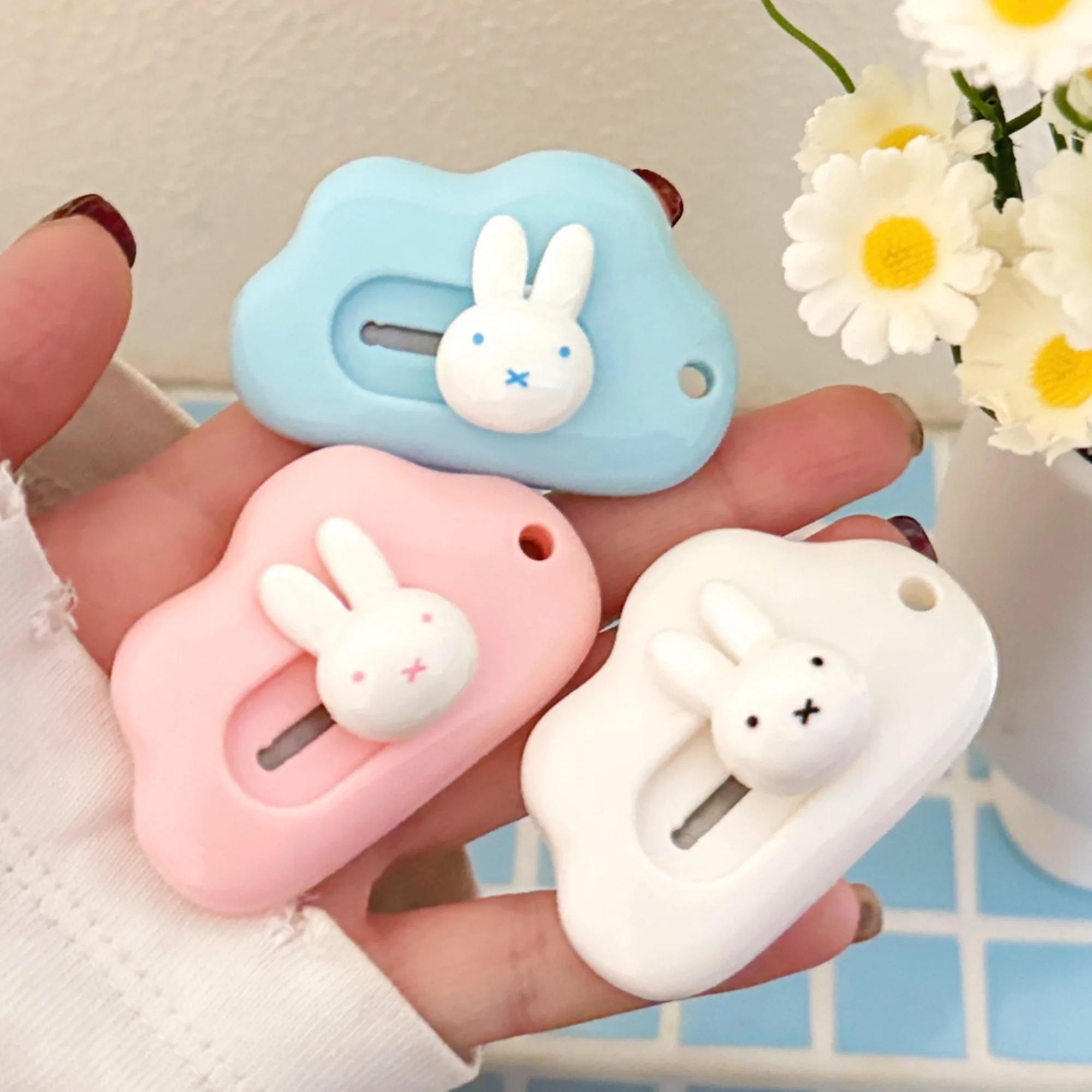 1/3 szt. Uroczy nóż artystyczny Miffy, przenośny nóż do papieru dla uczniów, mały nóż, gadżety Miffy