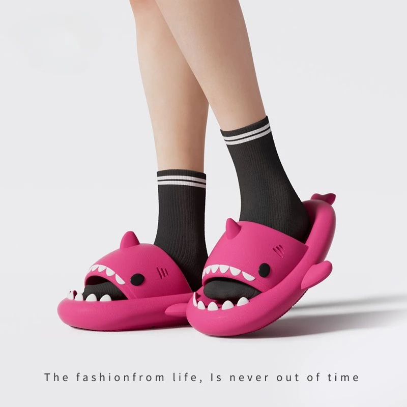 4cm gruba podeszwa Shark kapcie kobiety mężczyźni kryty slajdy łazienkowe Cute Cartoon 2024 letnie buty…