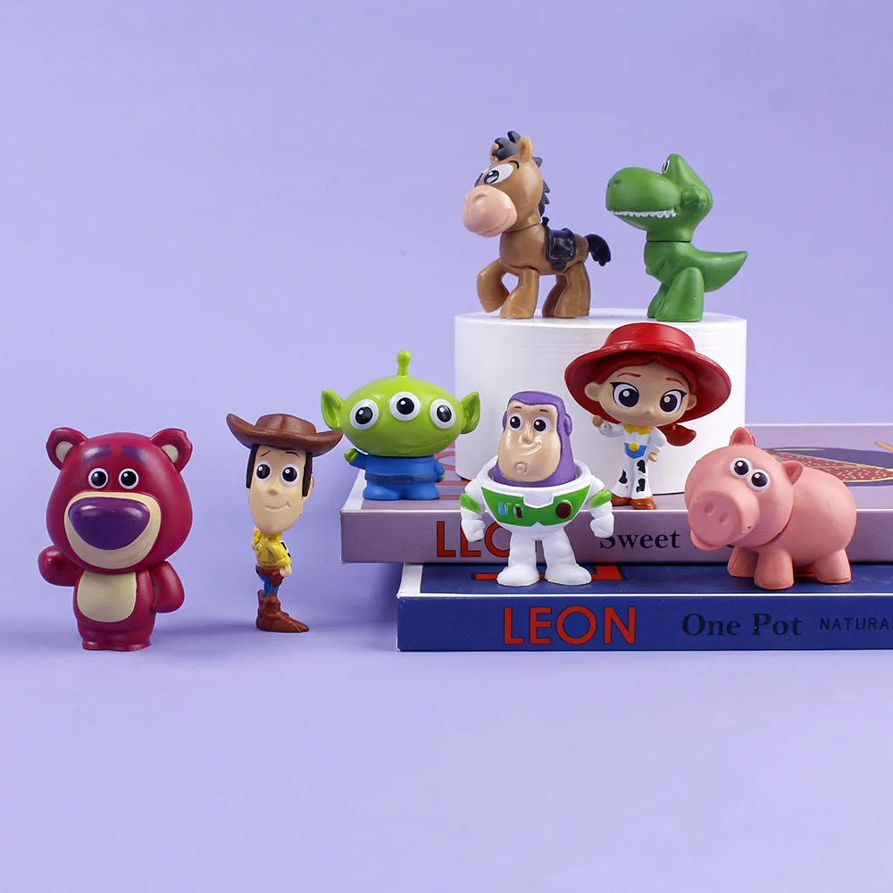 6 sztuk Toy Story figurka Anime model z kreskówki lalka dekoracja samochodu akcesoria do ciast kolekcja…