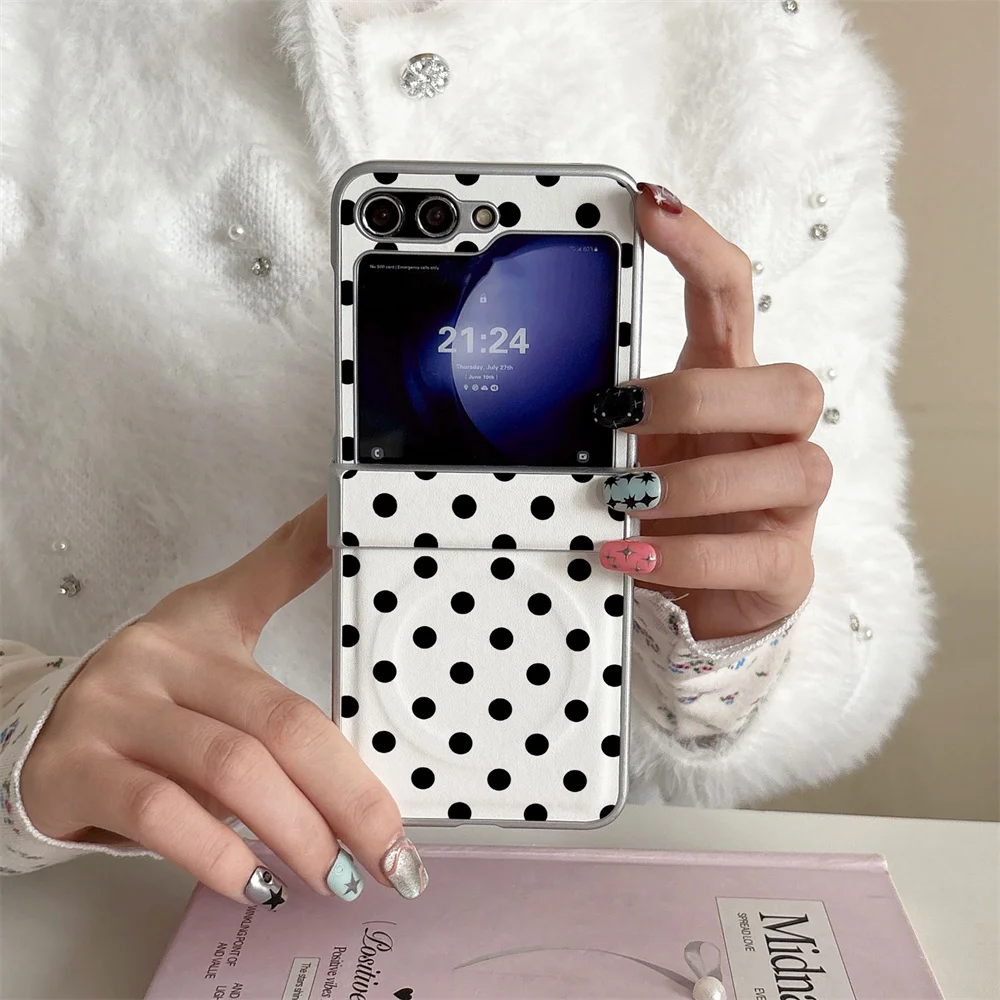 Czarne etui na telefon z nadrukiem w kropki, zintegrowane z zawiasami, do Samsung Galaxy Z Flip8 Z Flip7 Z… Czarne etui na telefon z nadrukiem w kropki, zintegrowane z zawiasami, do Samsung Galaxy Z Flip8 Z Flip7 Z…