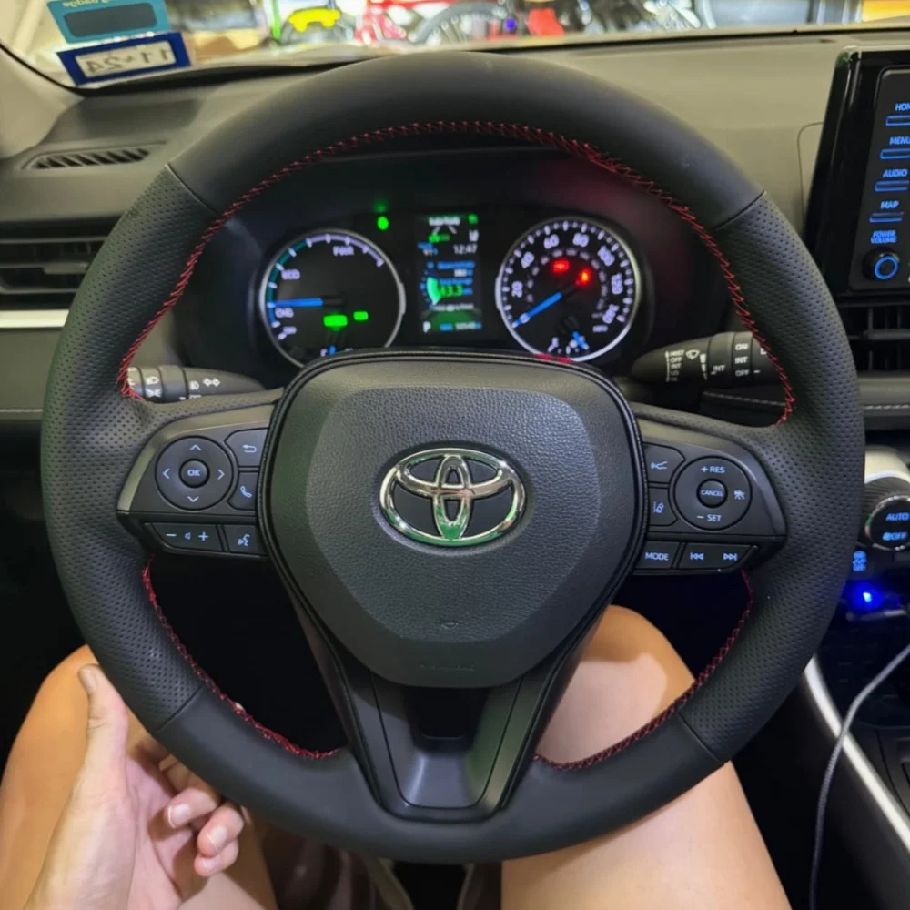 Dostosowanie Ręczne szycie Skórzany pokrowiec na kierownicę z mikrofibry Akcesoria do Toyota RAV4 SUV…