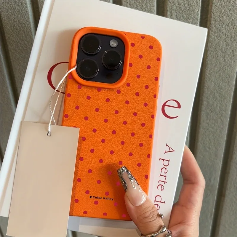 Eleganckie etui na telefon w kolorze różowej czerwieni z wzorem w kropki i wzorem liczi dla iPhone 17 16 15 14…