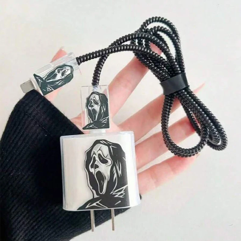 Etui Ochronne na Kabel Ładowarki z Motywem Szkieletu Ducha do iPhone 15 14 13 16, Osłona na Ładowarkę 20W…