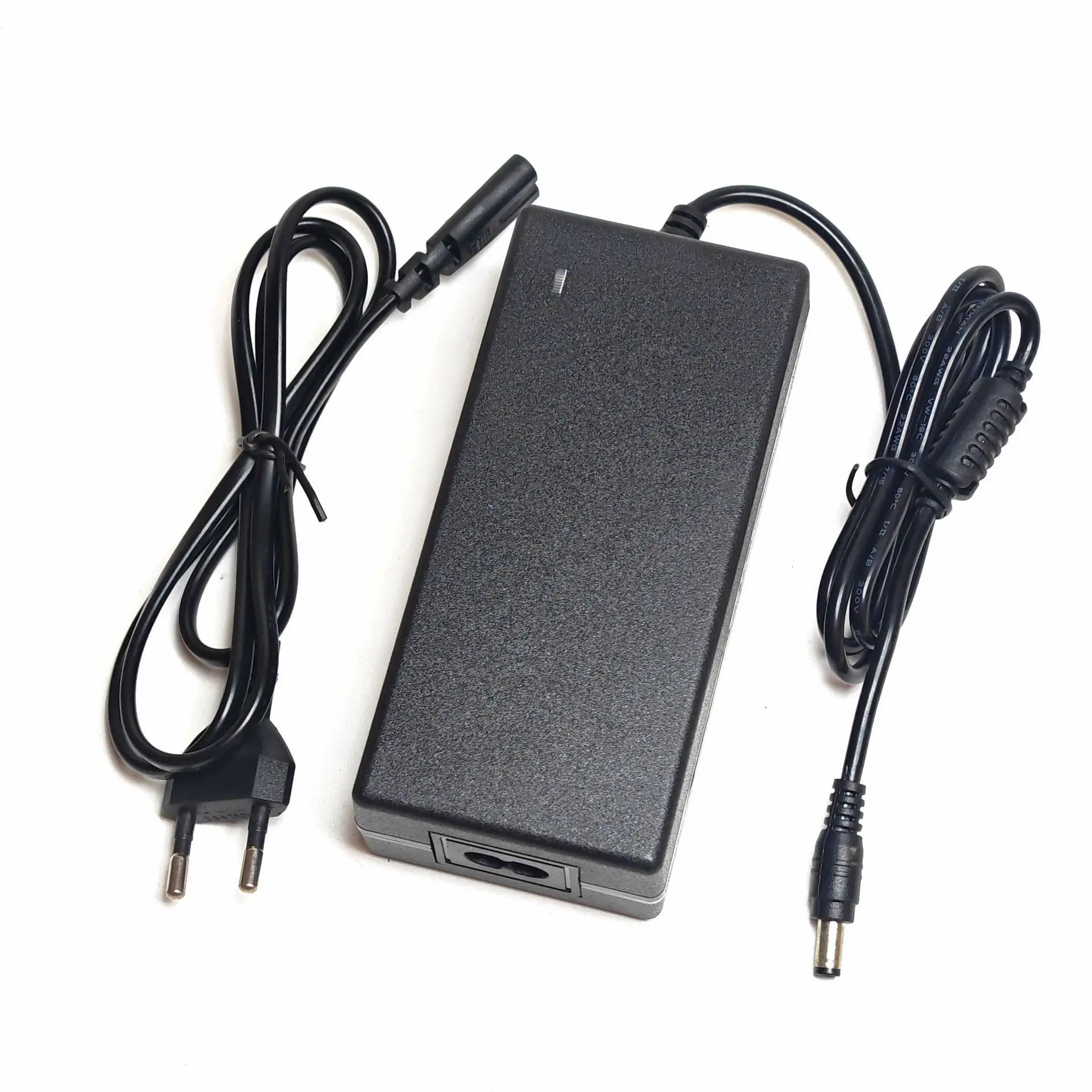 Inteligentna ładowarka do akumulatorów litowych 36V DC42V 2A 5.5×2.1mm do akumulatorów 36V 8AH 9AH 10AH 12AH… Inteligentna ładowarka do akumulatorów litowych 36V DC42V 2A 5.5×2.1mm do akumulatorów 36V 8AH 9AH 10AH 12AH…