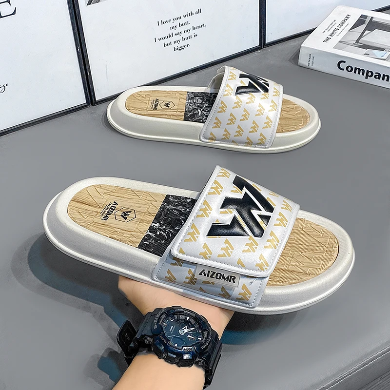 Kapcie męskie Antypoślizgowe Odporne na zużycie Casual Home Outdoor Sports Letni trend Nowe modne męskie buty