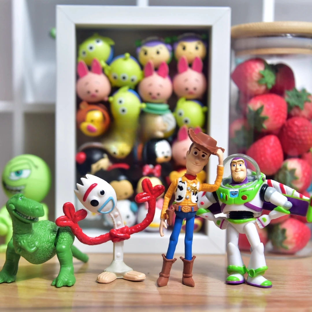 Kolekcja figurek Disney: Woody, Buzz Lightyear, Forky, Rex – mini lalki, zabawki, modele, prezent