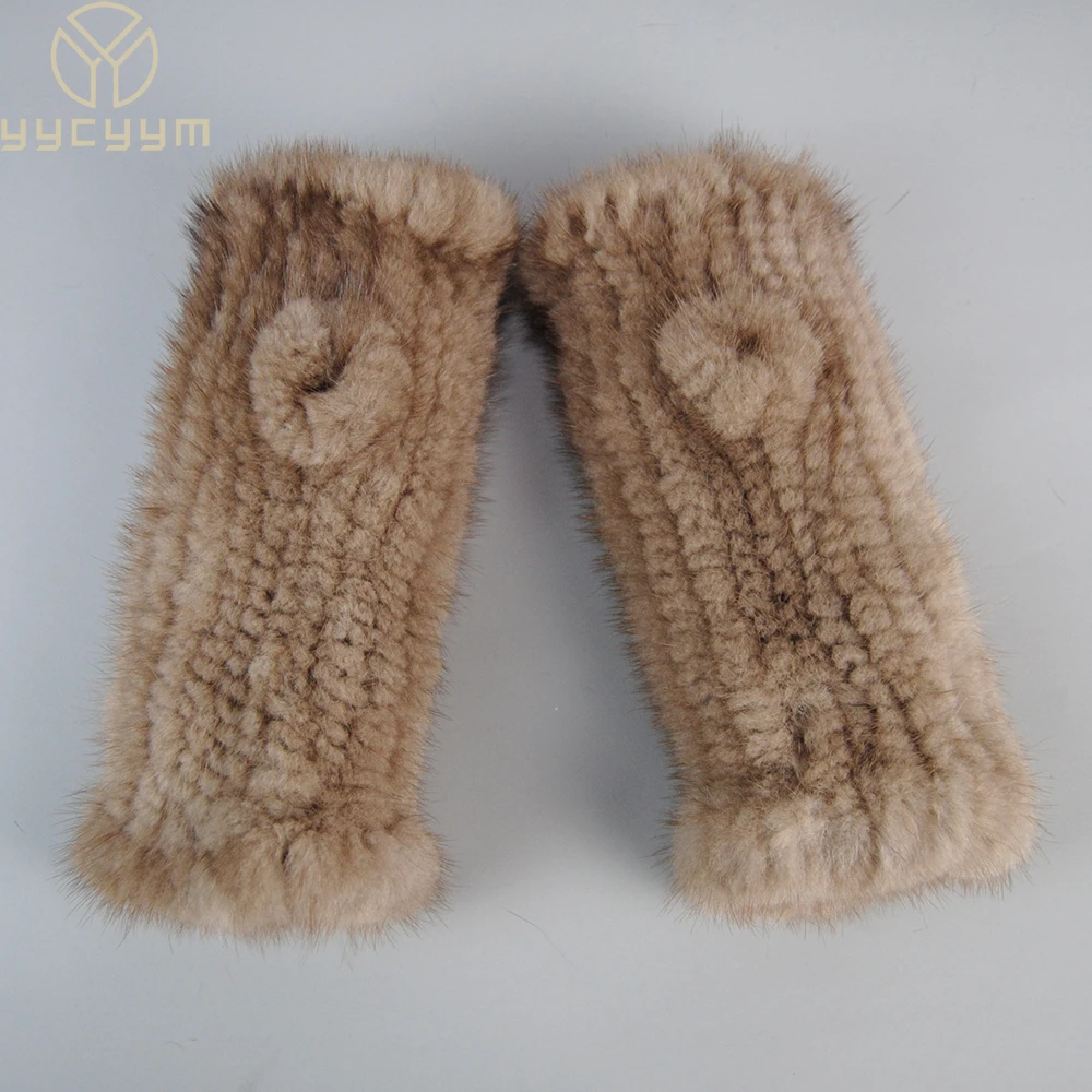 Lady Winter Real Mink Fur Gloves Ręcznie dziane rękawiczki bez palców z prawdziwego futra z norek Kobiety… Lady Winter Real Mink Fur Gloves Ręcznie dziane rękawiczki bez palców z prawdziwego futra z norek Kobiety…