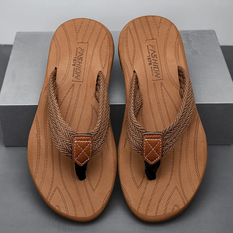 Letnie męskie klapki plażowe antypoślizgowe klapki na co dzień płaskie lekkie Outdoor Chanclas Hombre Chinelo… Letnie męskie klapki plażowe antypoślizgowe klapki na co dzień płaskie lekkie Outdoor Chanclas Hombre Chinelo…