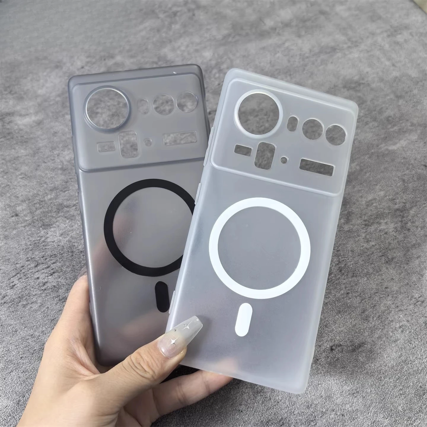Minimalistyczne, matowe, przezroczyste etui z obsługą MagSafe do ZTE Nubia Z80/70/60 Ultra, bezprzewodowe…