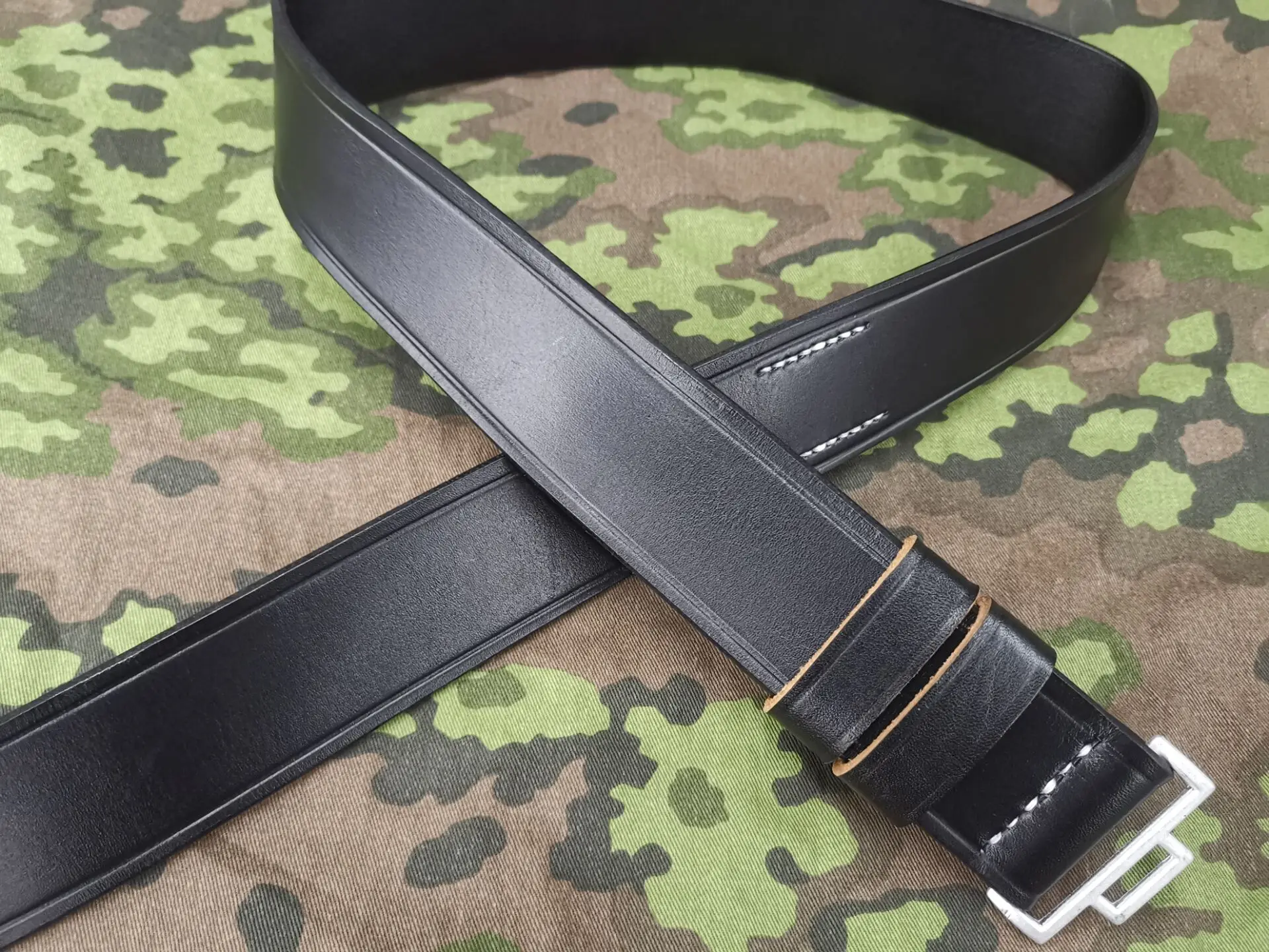 Pasek oficerski EMD WW2 ze skóry bydlęcej