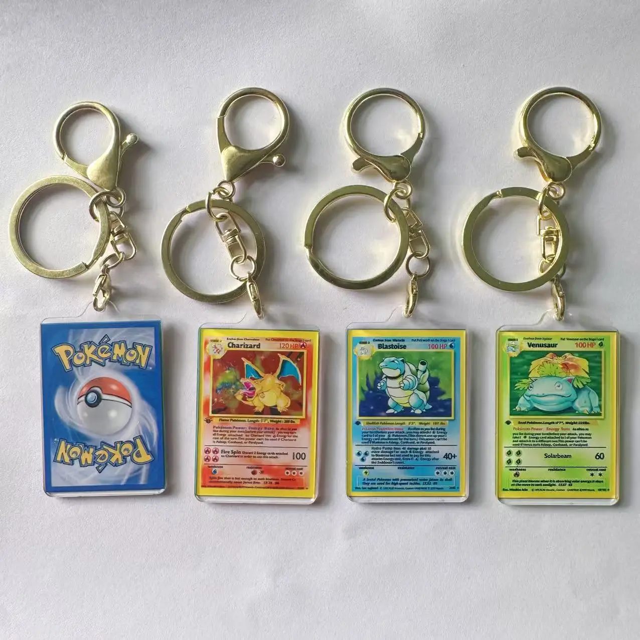 Pokemon Anime mała karta breloczek Charizard breloki Blastoise Venusaur Mewtwo Diy akrylowe figurki do zabawy…