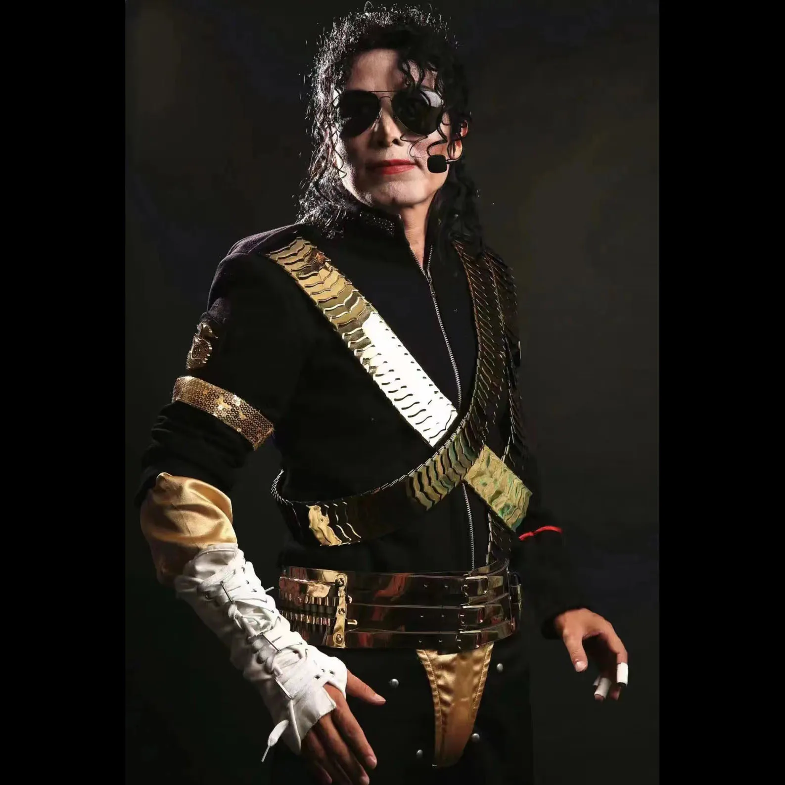 Rzadki MJ Michael Jackson klasyczny JAM Jacket i pas metalowy Bullet Punk dokładnie ten sam pokaz wysokiej… Rzadki MJ Michael Jackson klasyczny JAM Jacket i pas metalowy Bullet Punk dokładnie ten sam pokaz wysokiej…