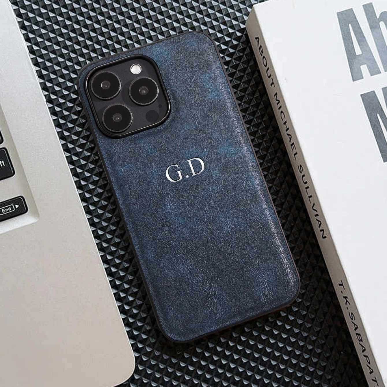Skórzane, personalizowane etui z inicjałami i imieniem na iPhone’a 17 Air 16 15 14 13 12 11 Pro Max Plus… Skórzane, personalizowane etui z inicjałami i imieniem na iPhone’a 17 Air 16 15 14 13 12 11 Pro Max Plus…