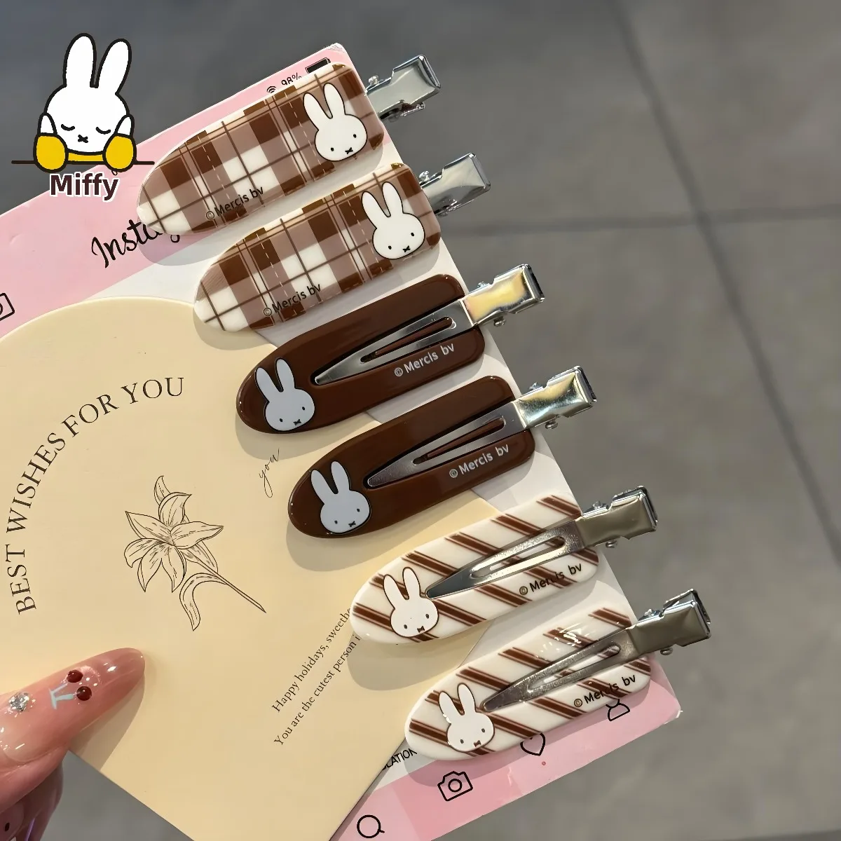 Urocza spinka do włosów z króliczkiem Miffy, w kolorze kawowym, w kratkę, bezśladowa spinka z króliczkiem… Urocza spinka do włosów z króliczkiem Miffy, w kolorze kawowym, w kratkę, bezśladowa spinka z króliczkiem…