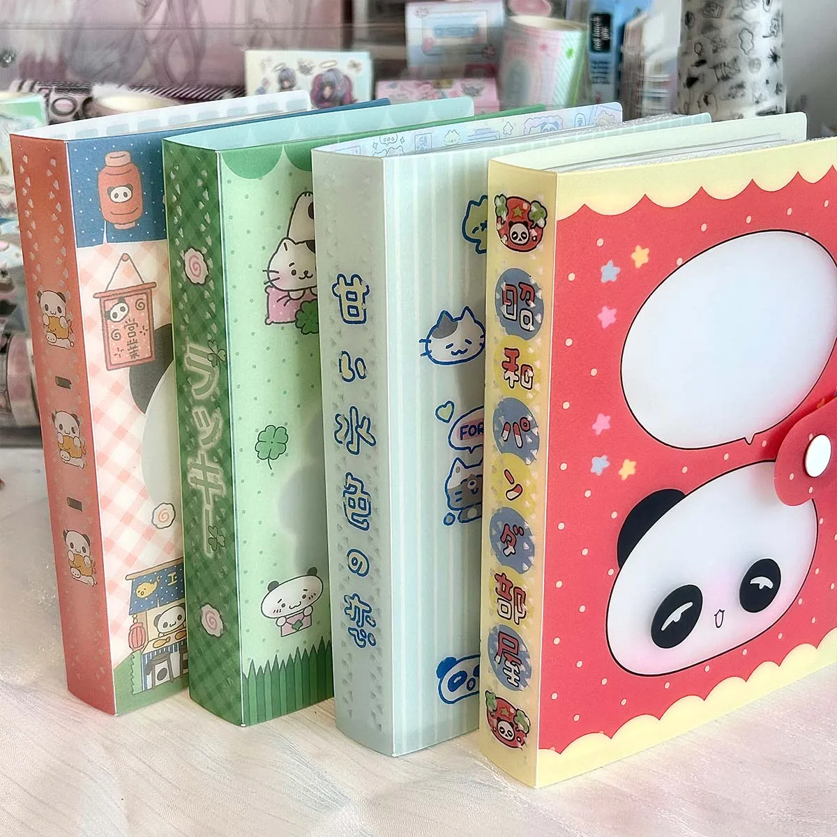 WAKAWAKA A6 segregator do przechowywania Kawaii organizer dokumentów z wzorem koniczyny Vintage Showa Style… WAKAWAKA A6 segregator do przechowywania Kawaii organizer dokumentów z wzorem koniczyny Vintage Showa Style…