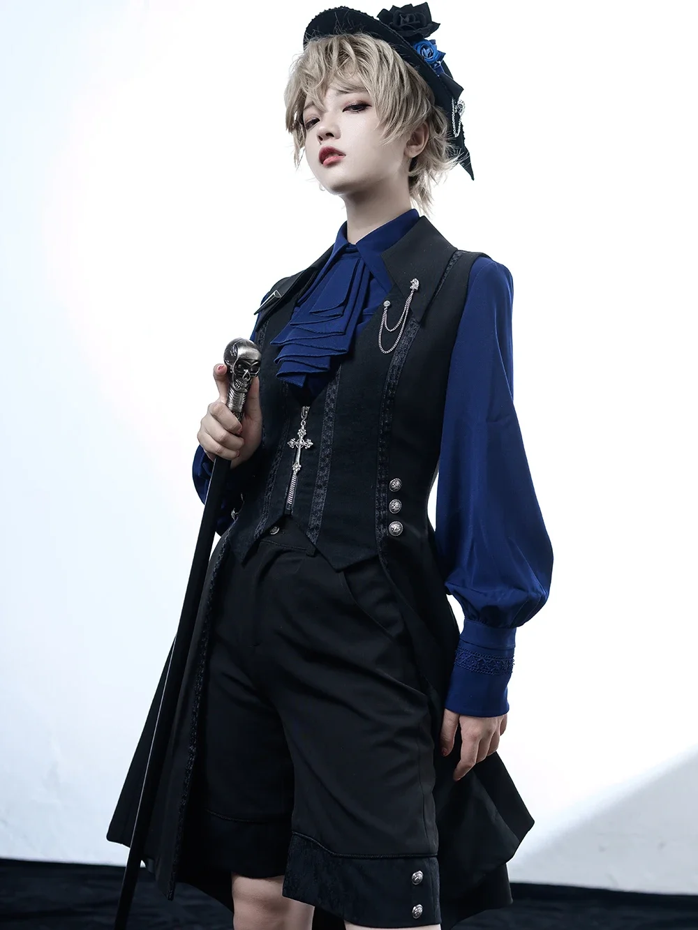 Zamów w przedsprzedaży Ouji Lolita Black and Blue Vintage Lolita, średniowieczna długa kamizelka Mały Książę…