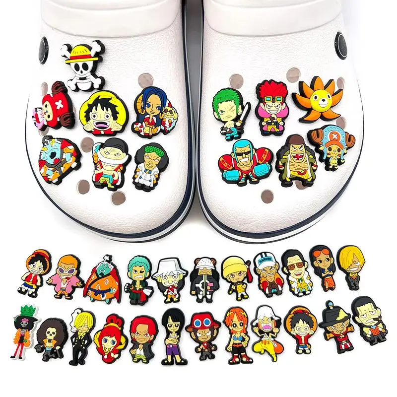 Zestaw 12/24/36 szt. Figurki One Piece Luffy Zoro Sanji, urocze kreskówkowe ozdoby do dziurkowanych butów…